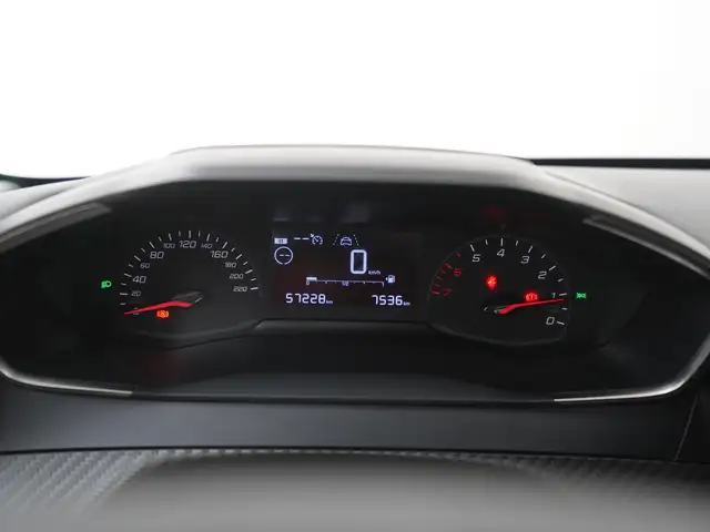Peugeot 208 view 8