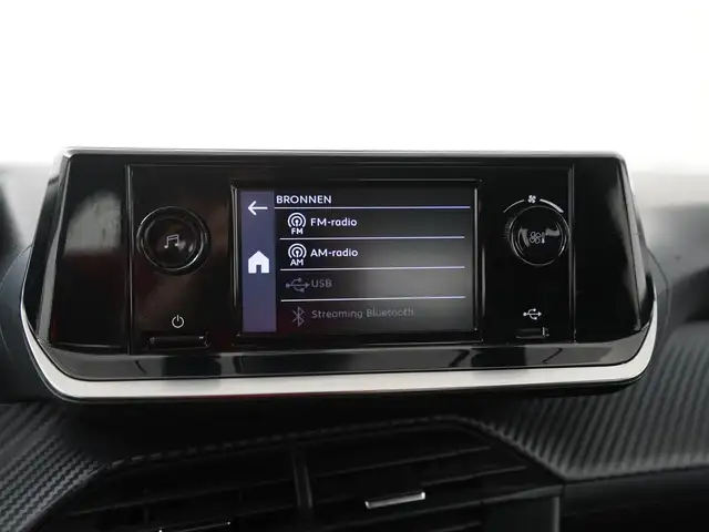 Peugeot 208 view 14