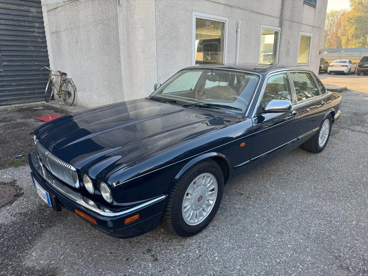 Daimler Double Six ASI, foto 2