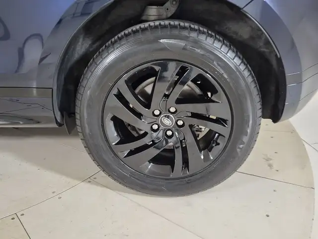 Land Rover Range Rover Evoque view 9