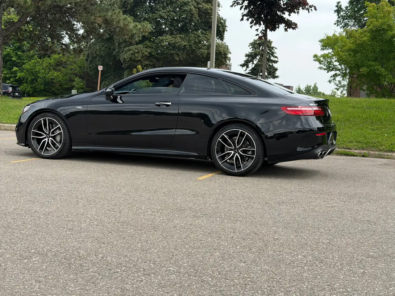 Mercedes-Benz E-Class photo Mercedes-Benz E-Class