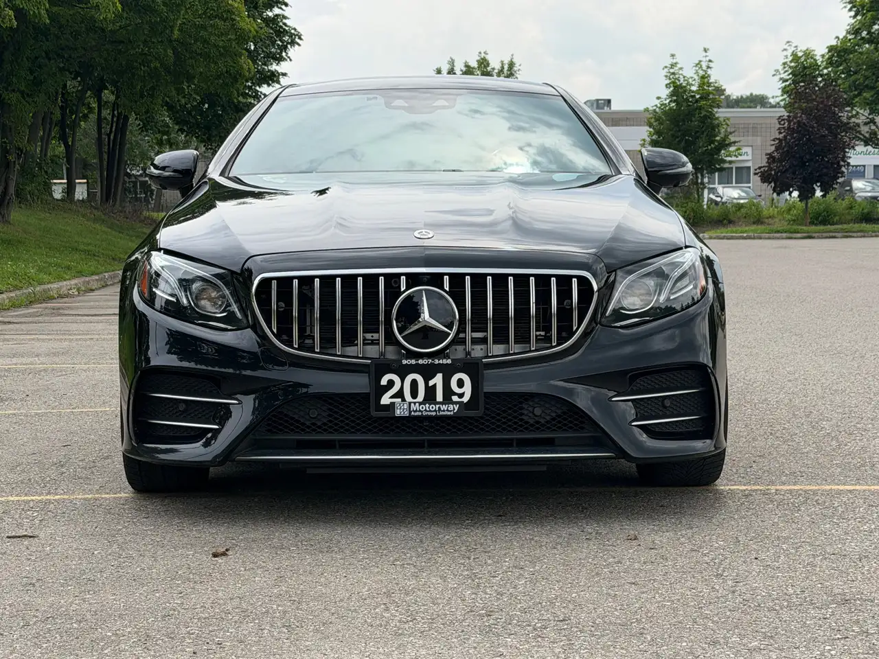 Mercedes-Benz E-Class photo Mercedes-Benz E-Class