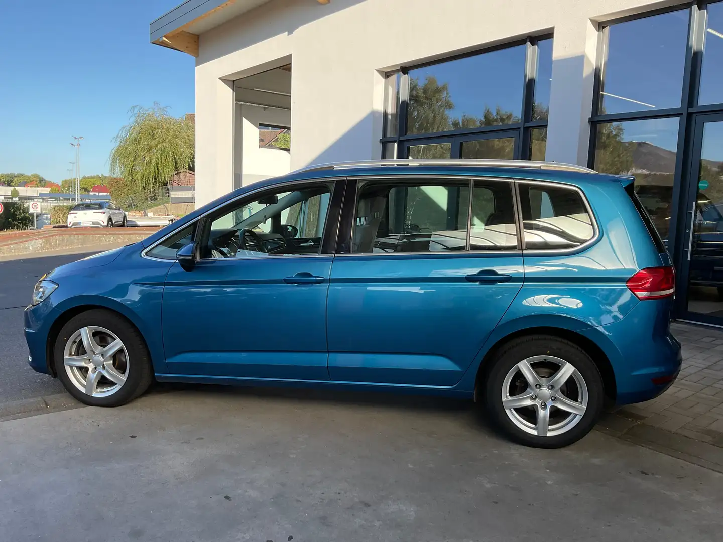 Volkswagen Touran Highline BMT/Start-Stopp Blau - 2