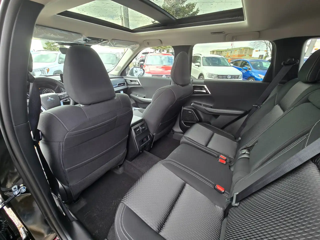 Mitsubishi Outlander снимка Mitsubishi Outlander