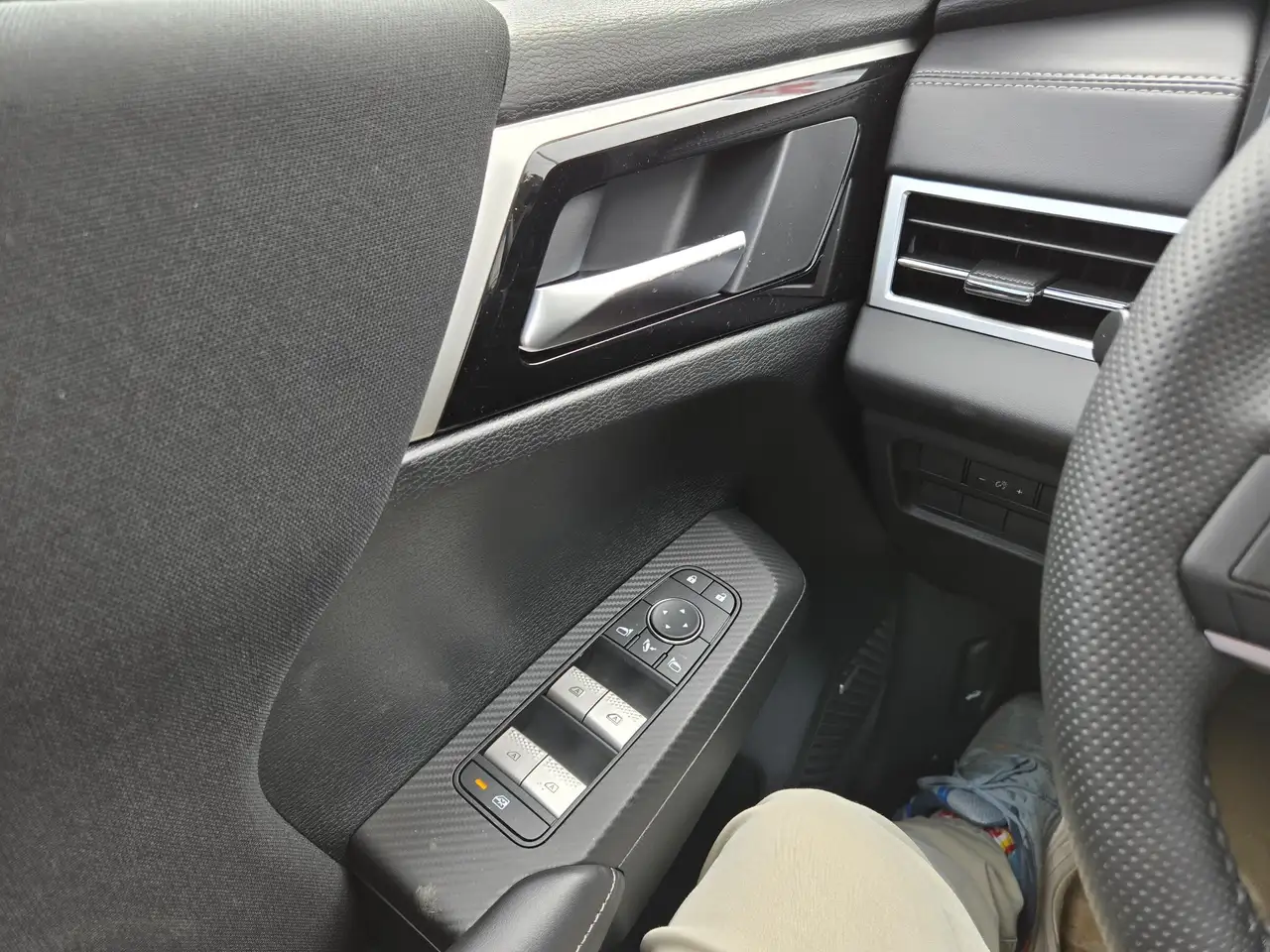 Mitsubishi Outlander снимка Mitsubishi Outlander