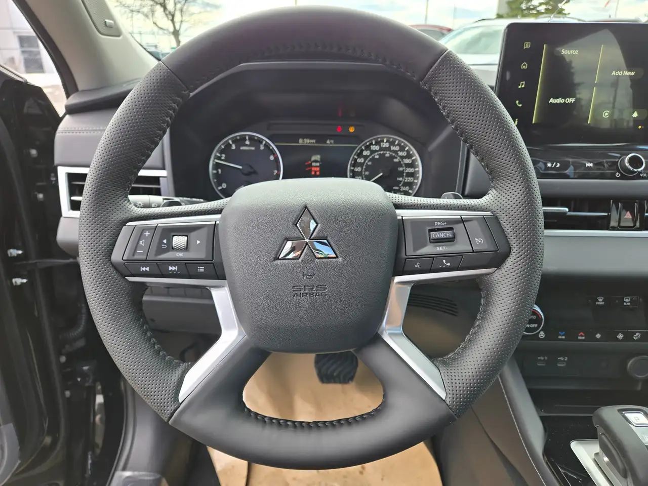 Mitsubishi Outlander снимка Mitsubishi Outlander