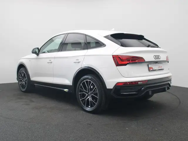 Audi Q5 view 5