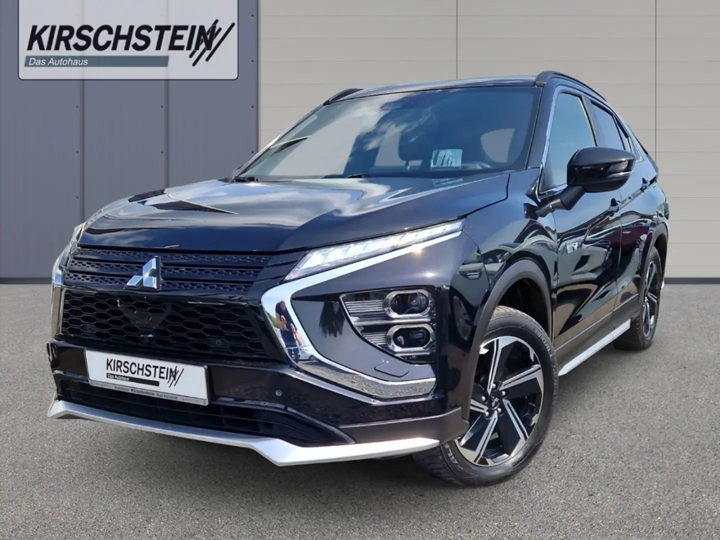 Mitsubishi Eclipse Cross Plug-In Hybrid Plus Allwetter LED Navi Kamera Чорний - 1