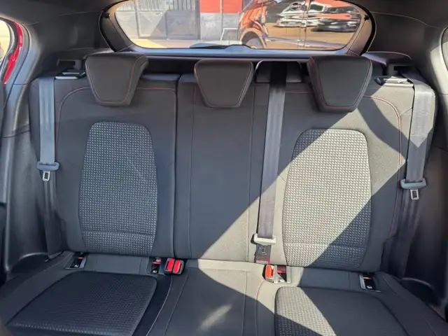 Ford Focus view 13