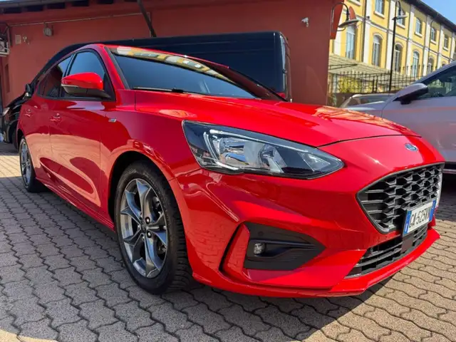 Ford Focus view 6