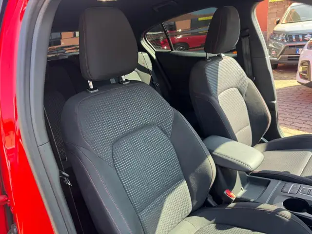 Ford Focus view 14