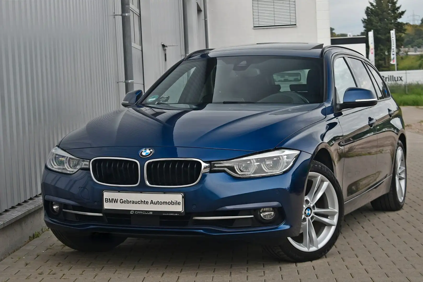 BMW 320 i xDrive*Led! Pano! SAG! AHK! Kamera! Traum!* Blau - 2