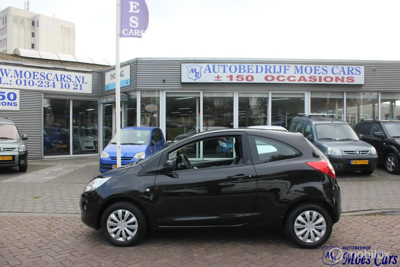 Ford Ka/Ka+ 1.2 Trend Negro - 1