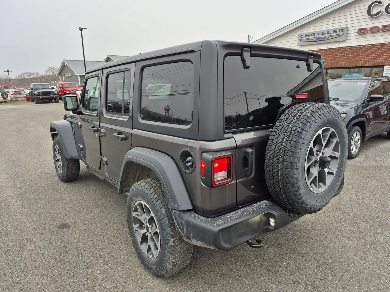Jeep Wrangler снимка Jeep Wrangler