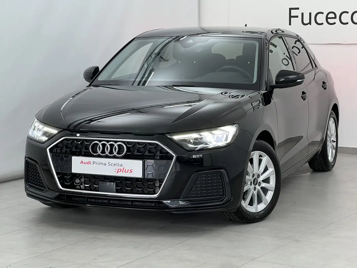 Audi A1 A1 Sportback 25 1.0 tfsi Admired Advanced Schwarz - 2