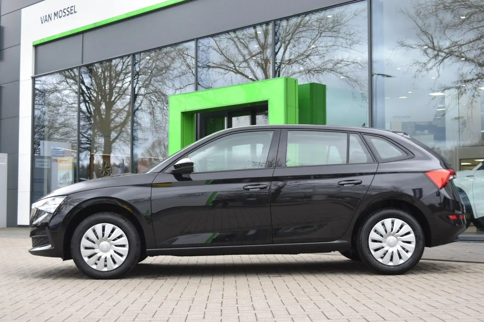 Skoda Scala 1.0 TSI Active 95 PK | LED Koplampen | Apple Carpl Zwart - 2