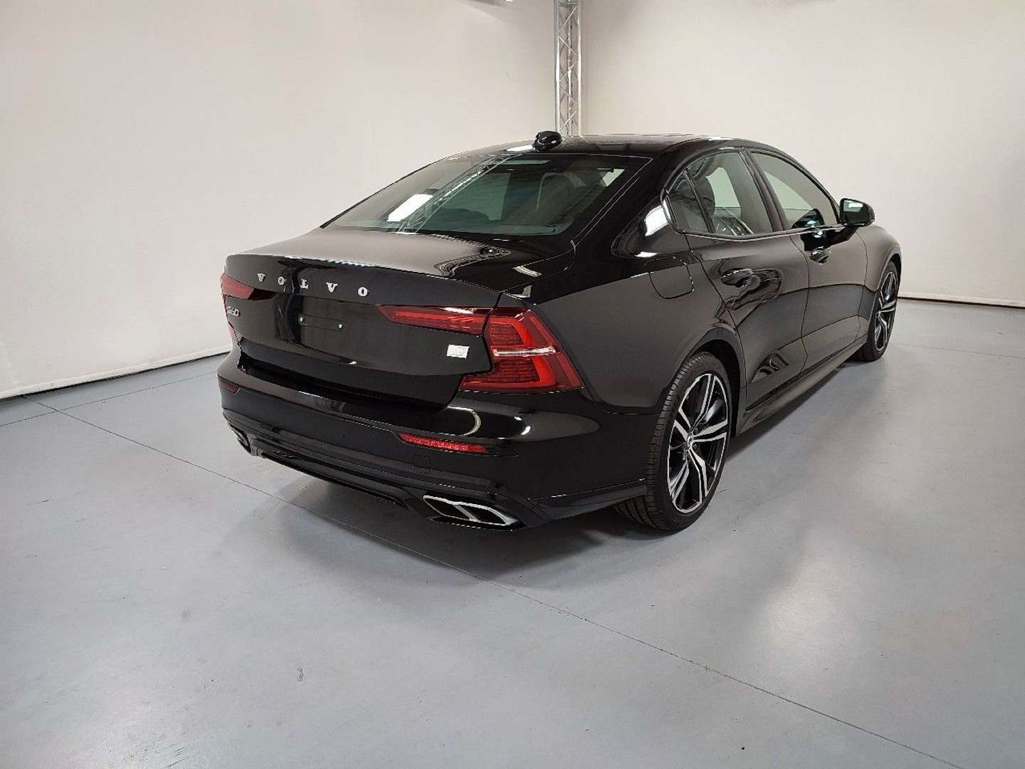Volvo S60 R Design T8 Recharge Plug-In Hybrid AWD -  - Joinsteer - #3