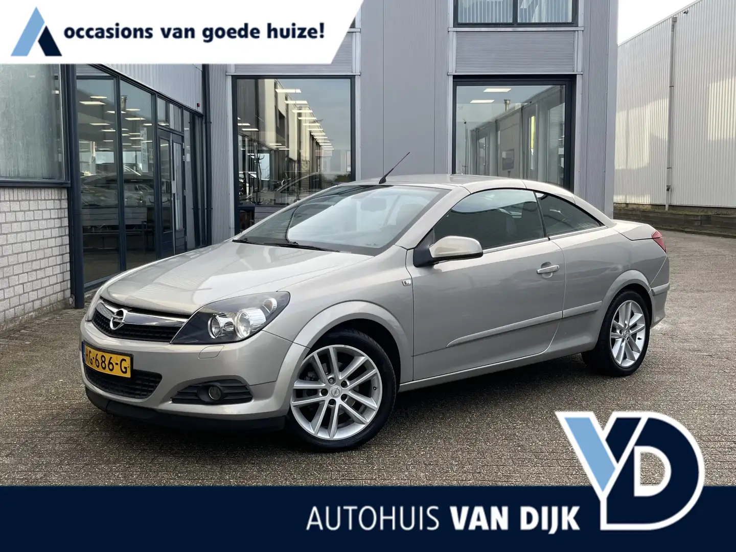 Opel Astra TwinTop 1.8 Enjoy | 2e Eigenaar/Airco/CruiseContro Grau - 1