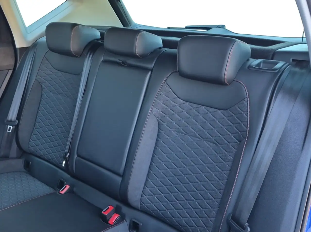 SEAT Ateca 1.5 TSI ACT FR VIRTUAL*LED*TEMP*PDC*KAMERA*NEBE... 17