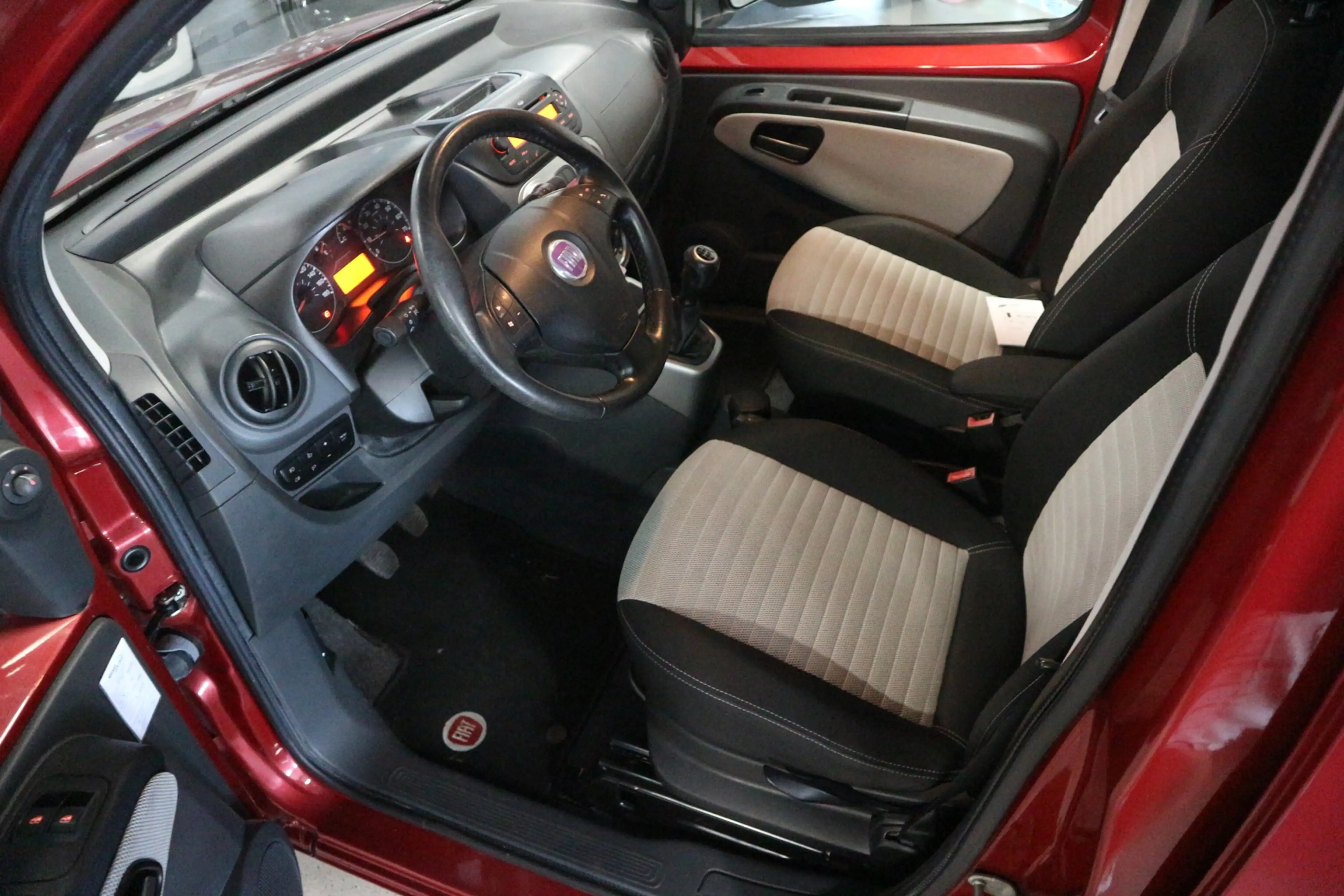 Fiat Qubo 1.4 Dynamic / AIRCO / FULL SERVICE HISTORIE ! ! ! — photo 9