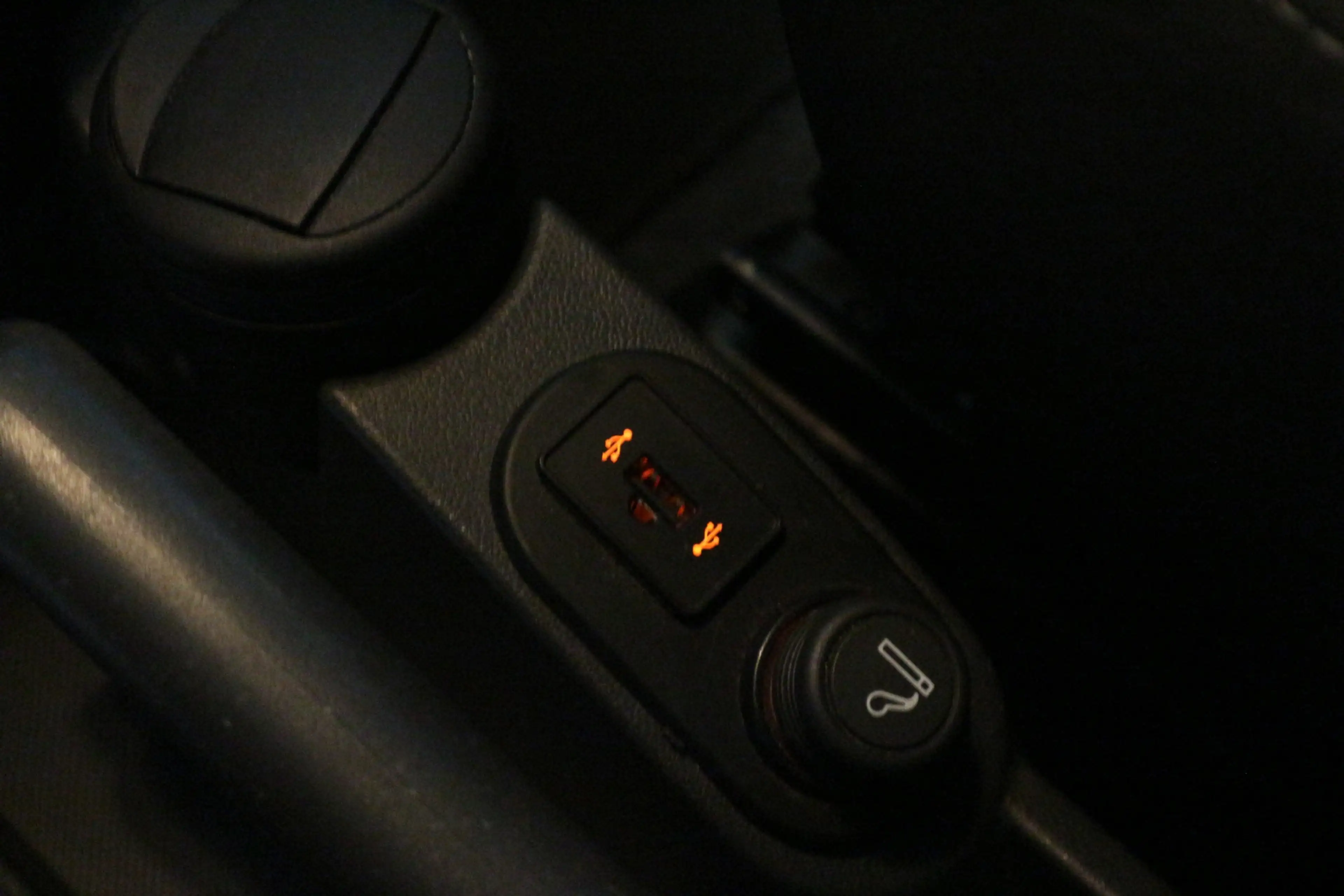 Fiat Qubo 1.4 Dynamic / AIRCO / FULL SERVICE HISTORIE ! ! ! — photo 4