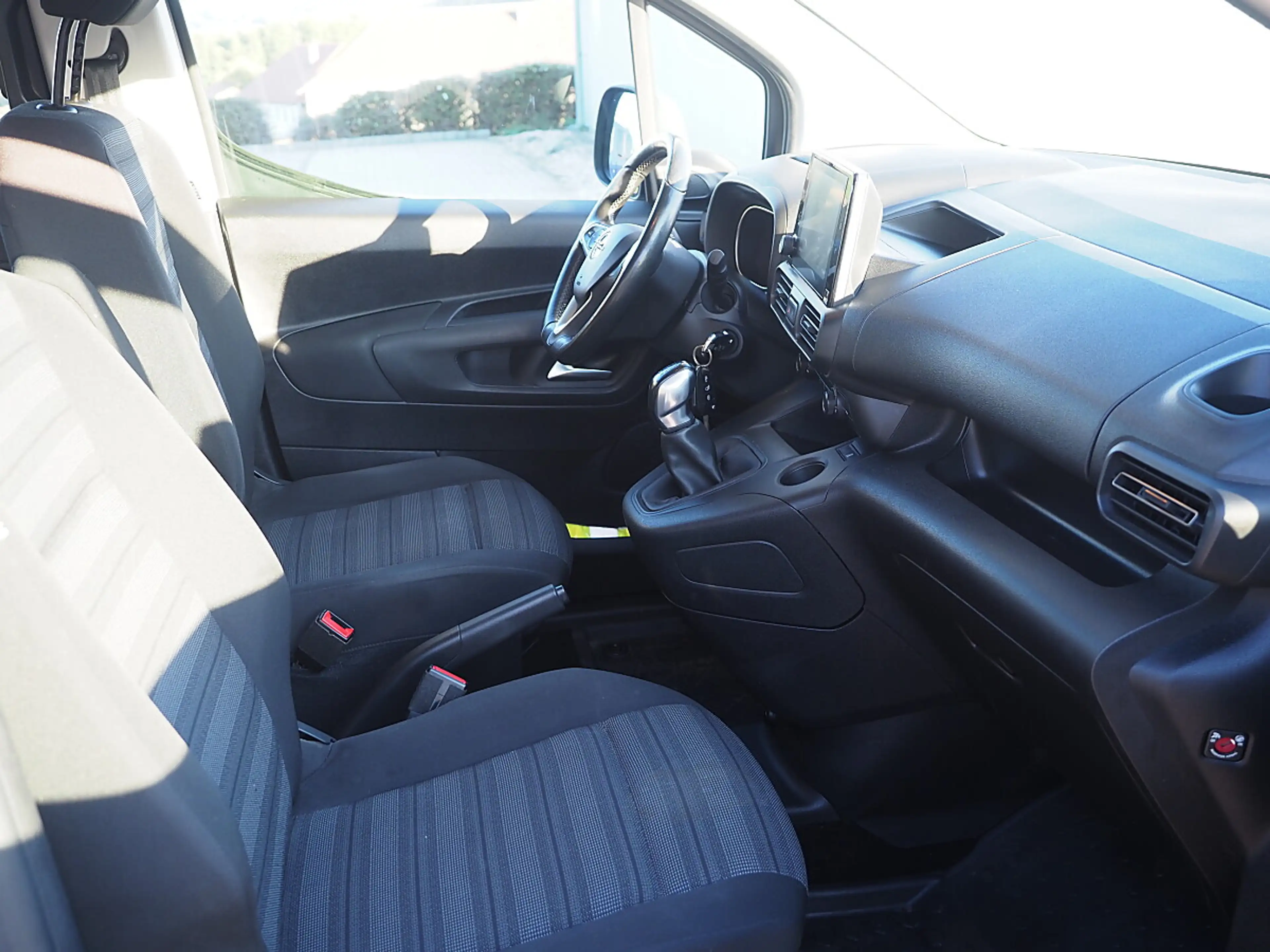 Opel Combo Life 1,5 CDTI BlueInj. L L1H1 Edition S/S — photo 9