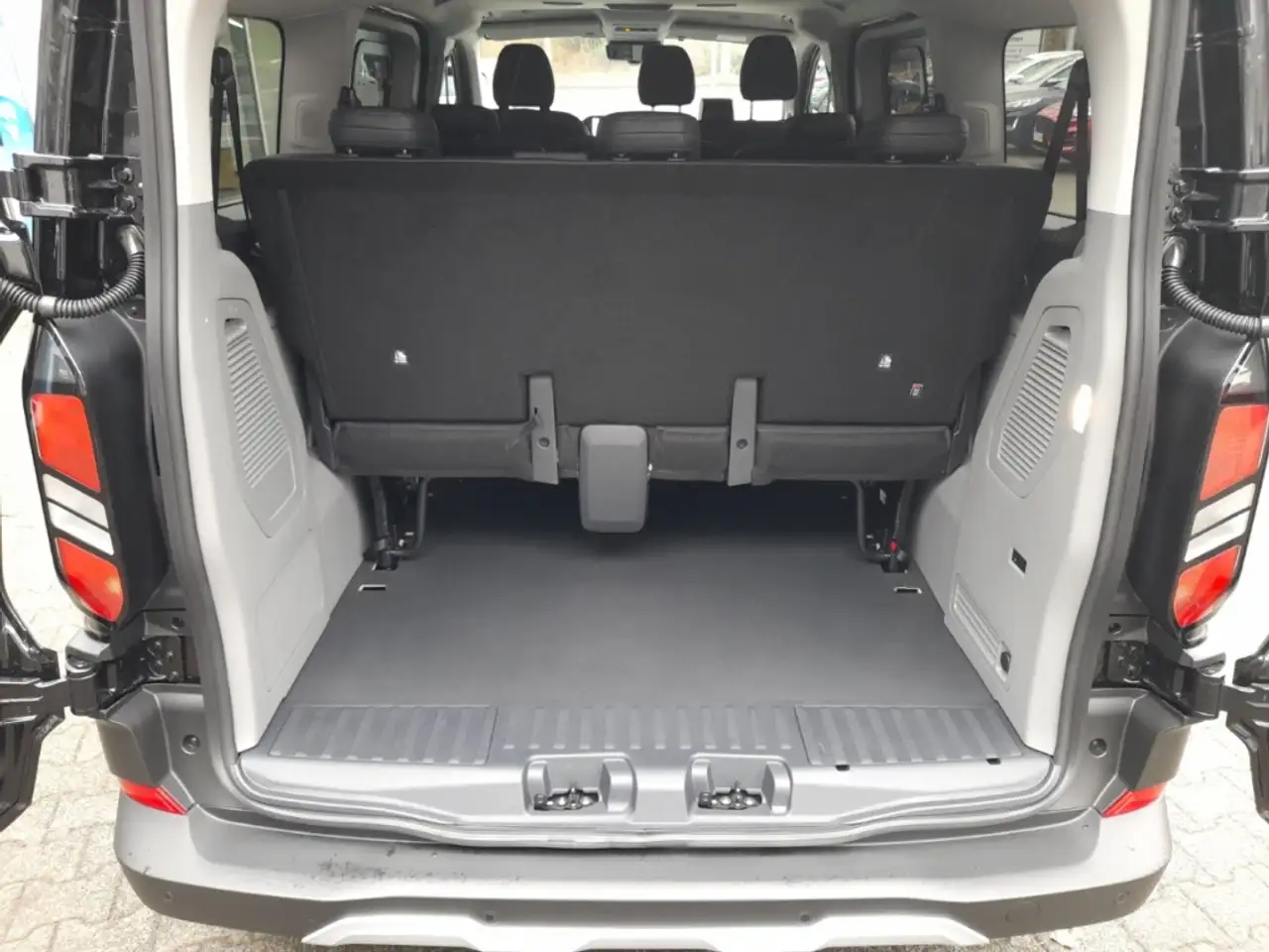 Ford Transit Custom Trail Kombi 320 L1 AWD AT 2,0 EcoBlue AHK-klappbar 13