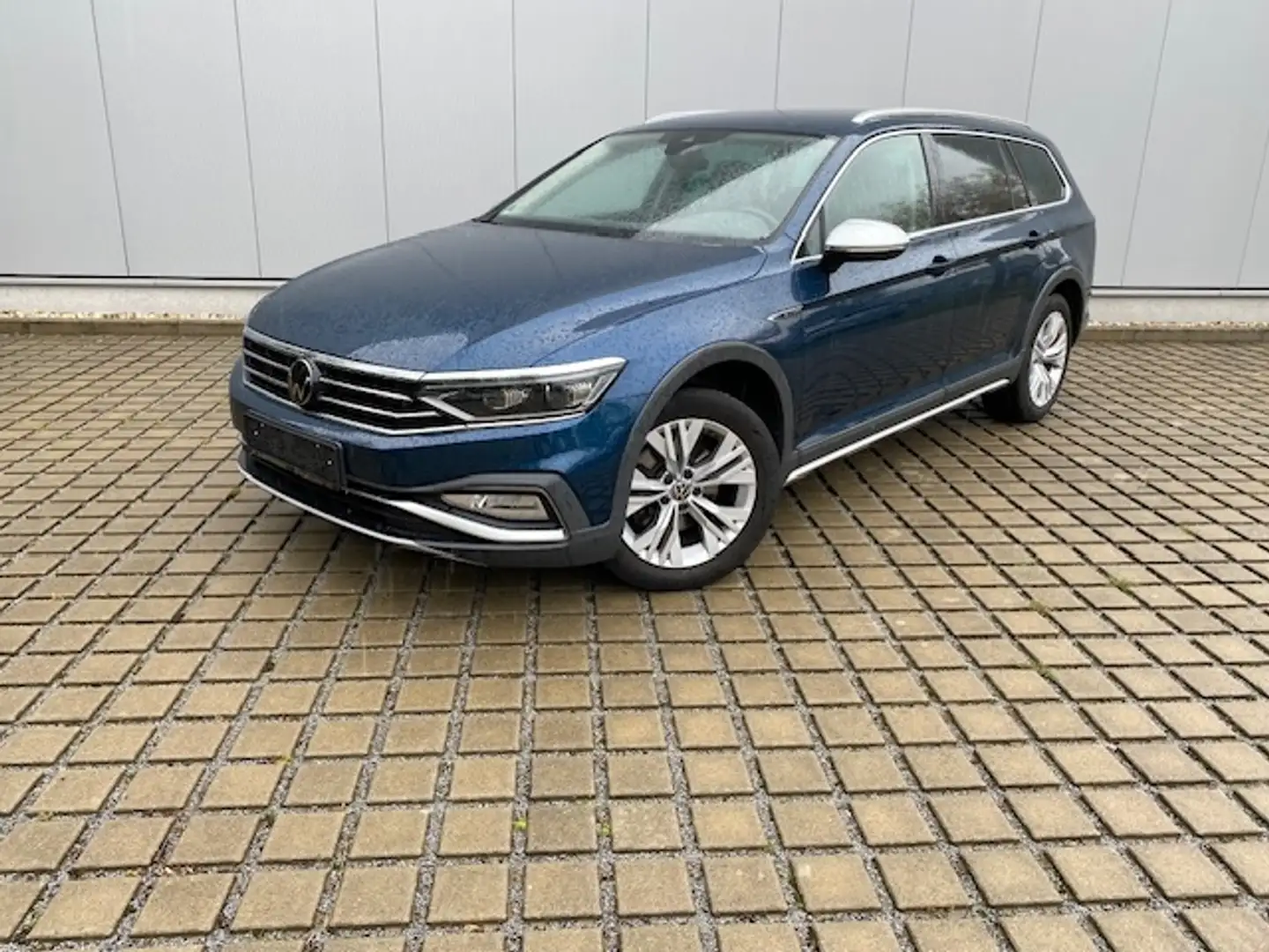 Volkswagen Passat Alltrack 2.0 TDI 200 PS 4M DSG IQ.DRIVE/AHK/MATRIX/NAVI+VZ Blau - 2