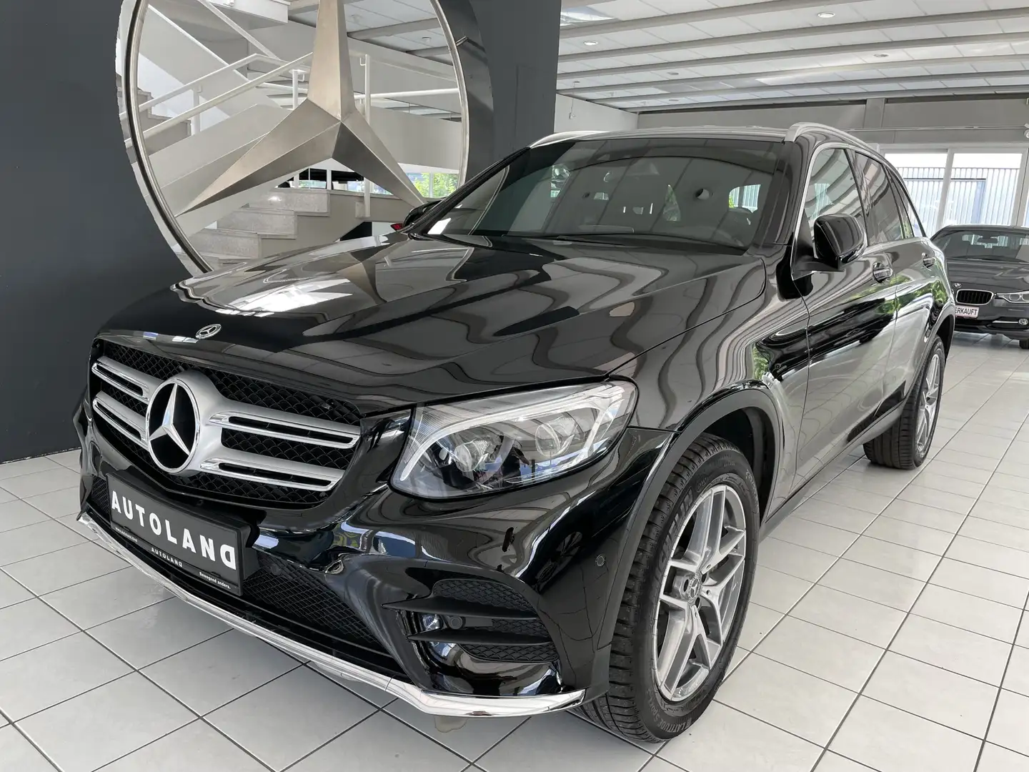 Mercedes-Benz GLC 220 d 4MATIC Schwarz - 1
