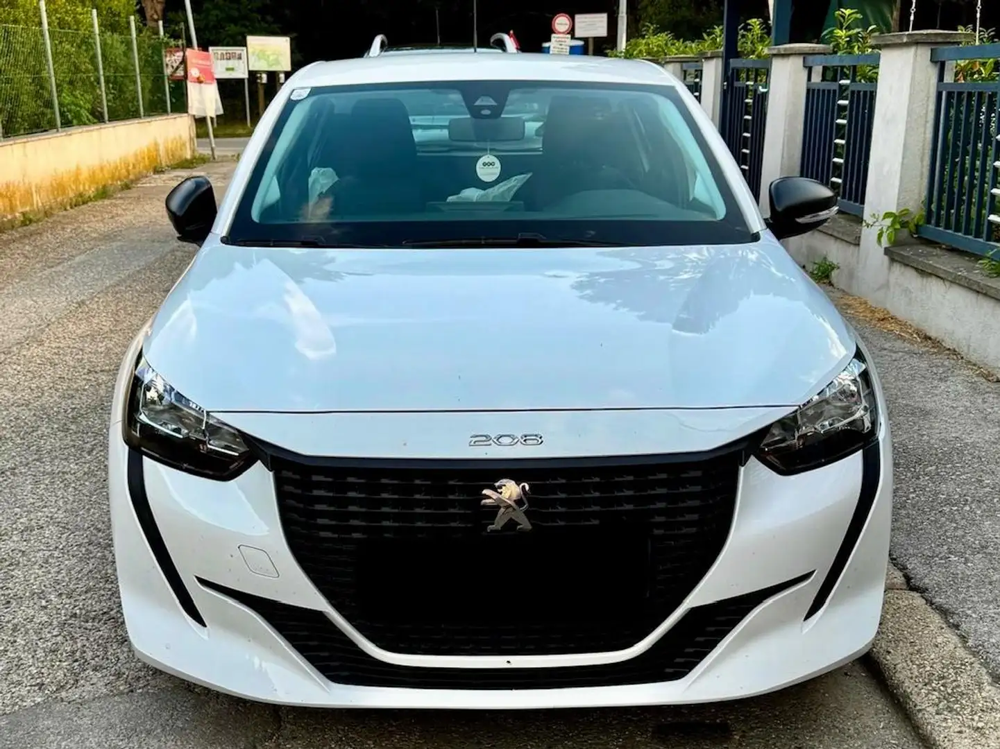 Peugeot 208 208 Active PureTech 75 S Weiß - 1