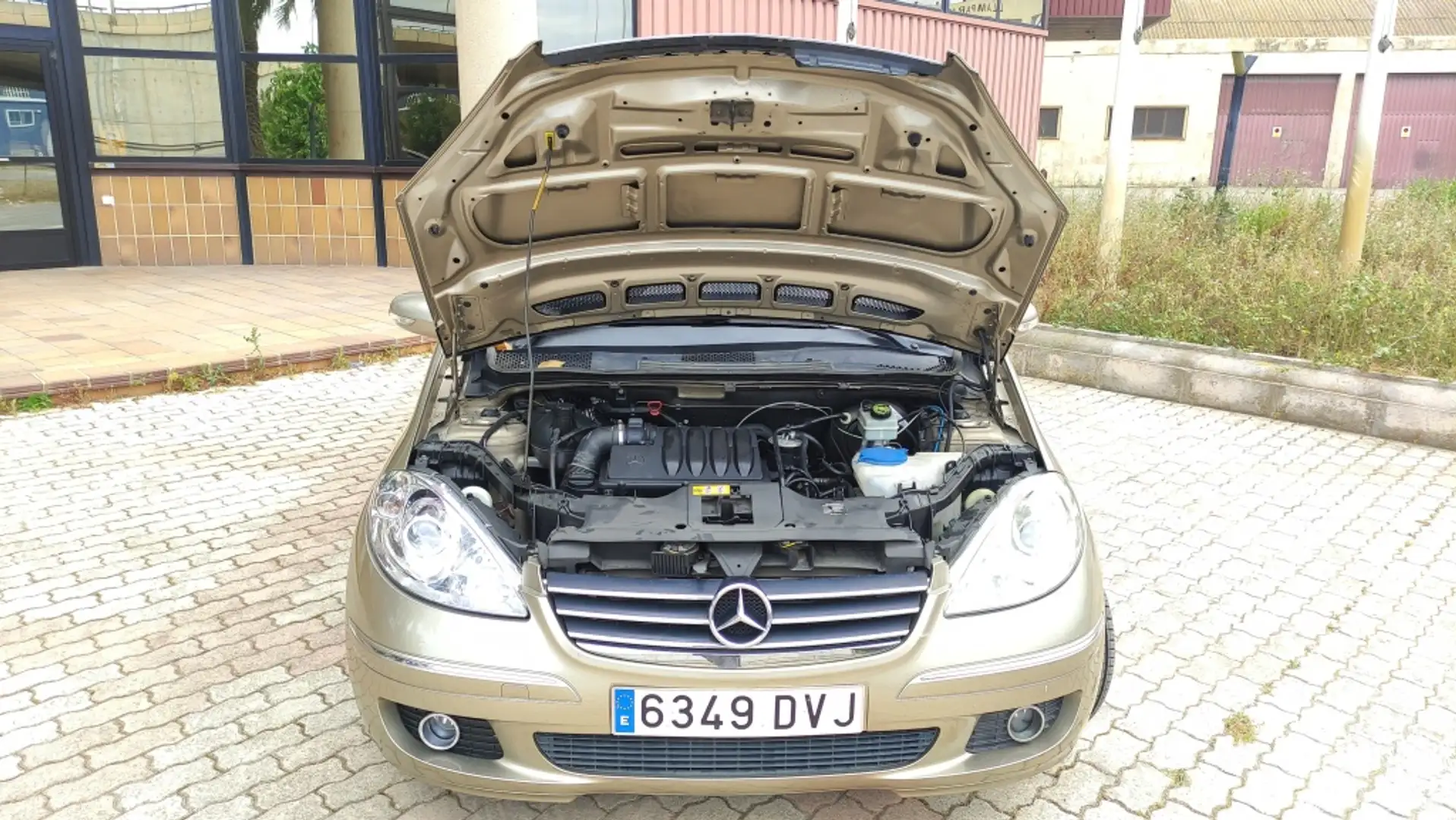 Mercedes-Benz A 180 180CDI Beige - 2