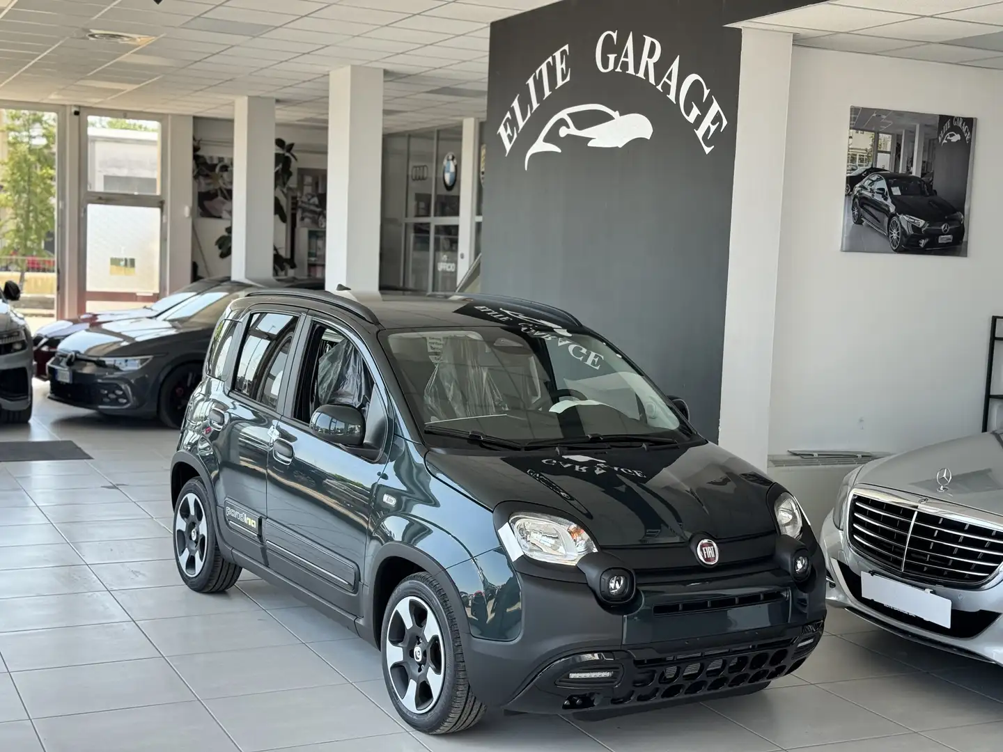 Fiat Panda 1.0 hybrid City Cross  Prezzo reale Pronta consegn Verde - 1