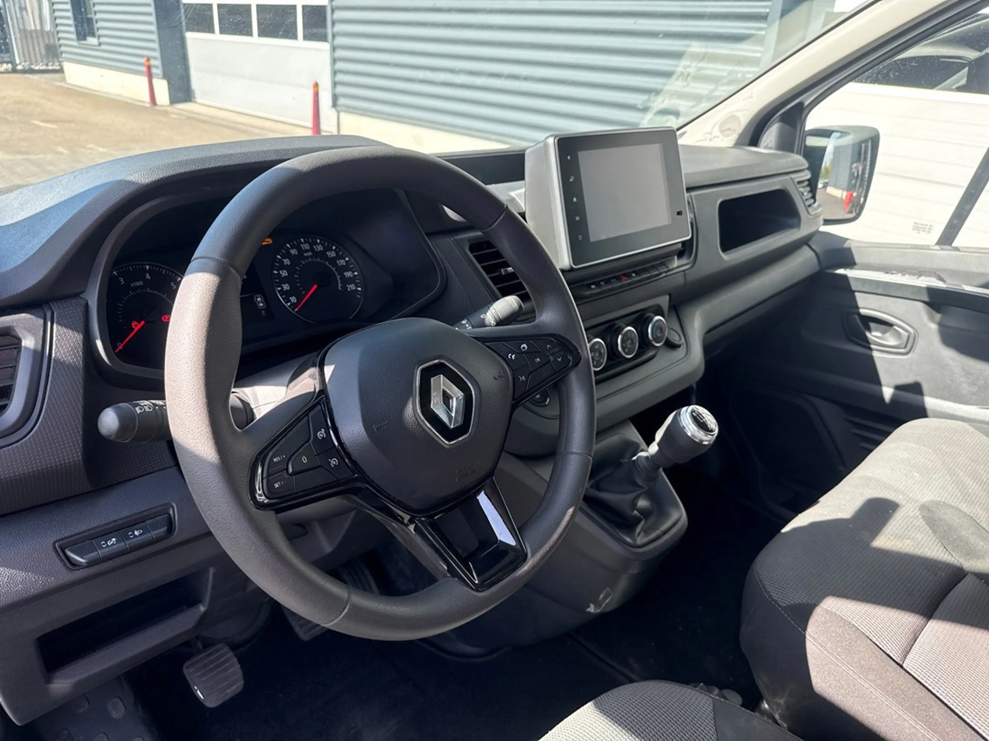 Renault Trafic 2.0 dCi 130 T30 L2H1 Work Edition | Camera | Navig — photo 14