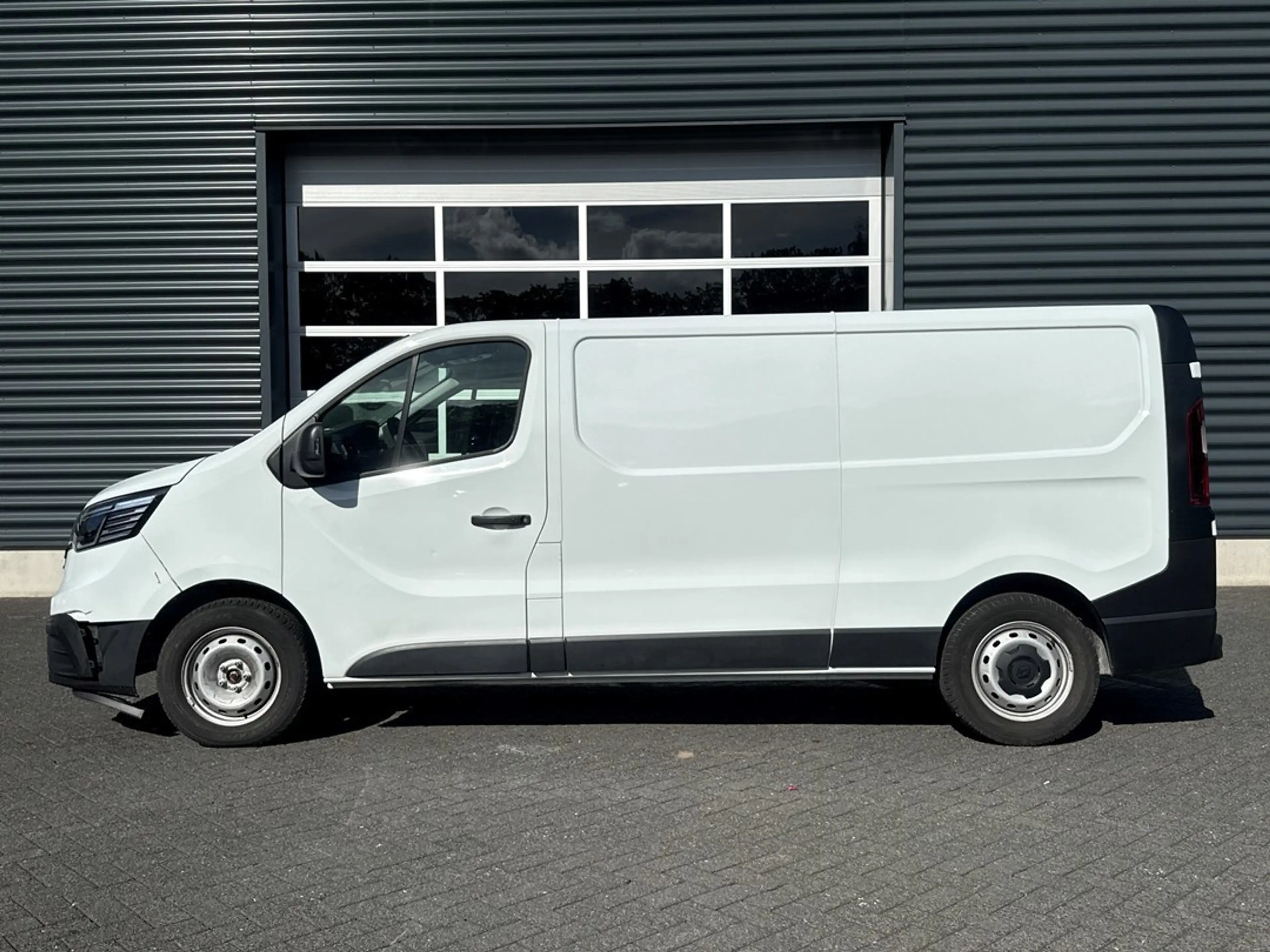 Renault Trafic 2.0 dCi 130 T30 L2H1 Work Edition | Camera | Navig — photo 2