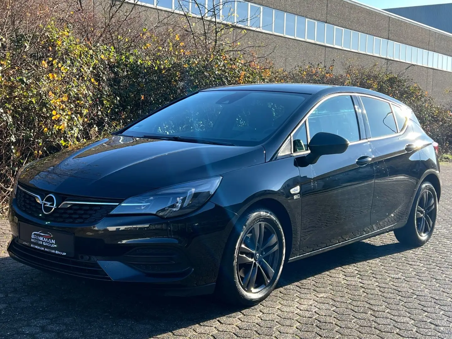 Opel Astra K Lim.Edition+ 1.2 145PS*FL*NAVI*ACC*LED Schwarz - 2