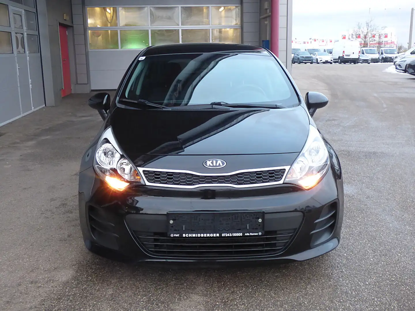 Kia Rio 1,2 MPI Titan 8-fach bereift Schwarz - 2