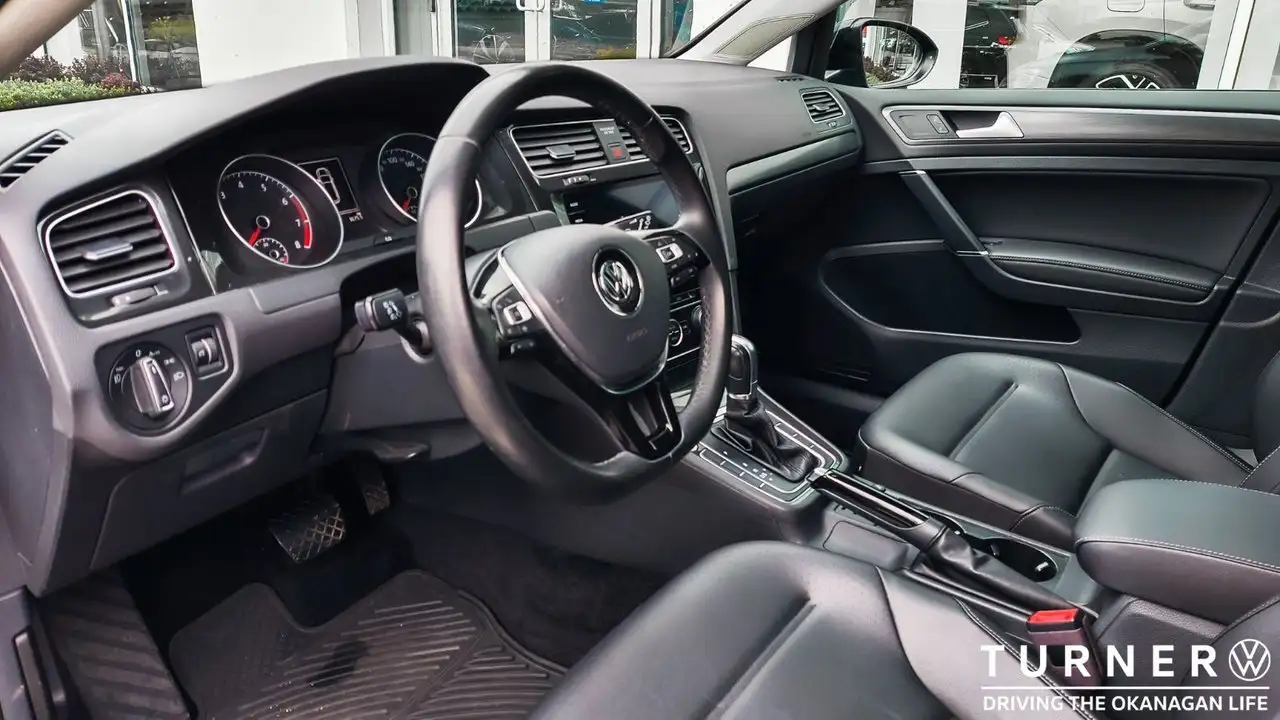 Volkswagen Golf снимка Volkswagen Golf