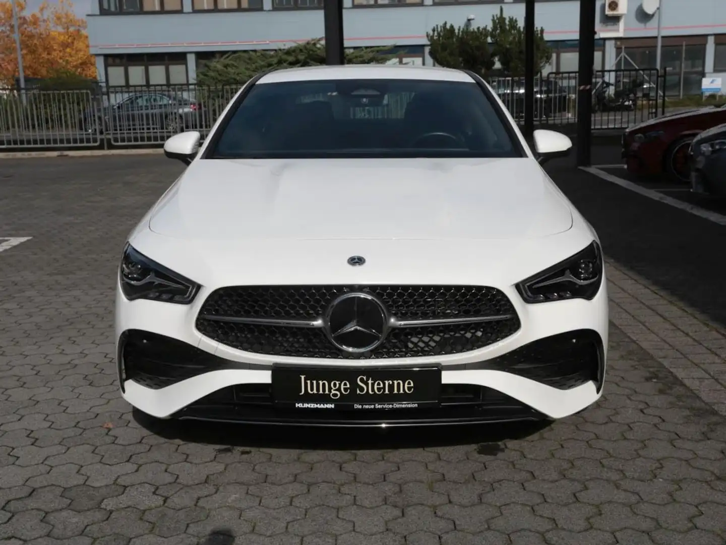 Mercedes-Benz CLA 250 e Coupé AMG MBUX Navi Navi AHK Kamera Blanc - 2