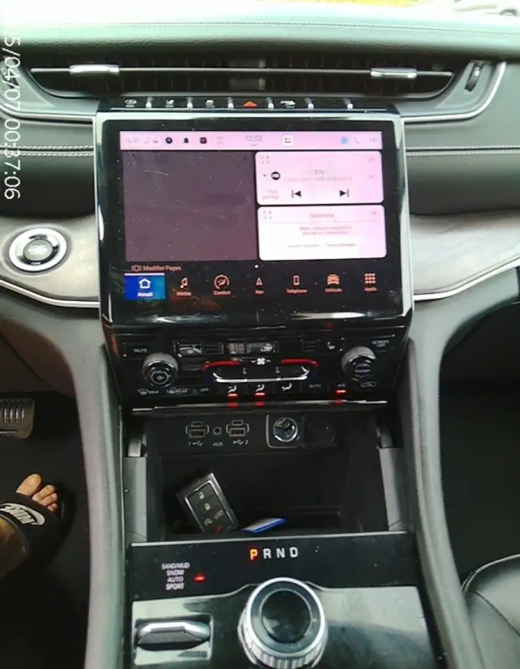Jeep Grand Cherokee снимка Jeep Grand Cherokee