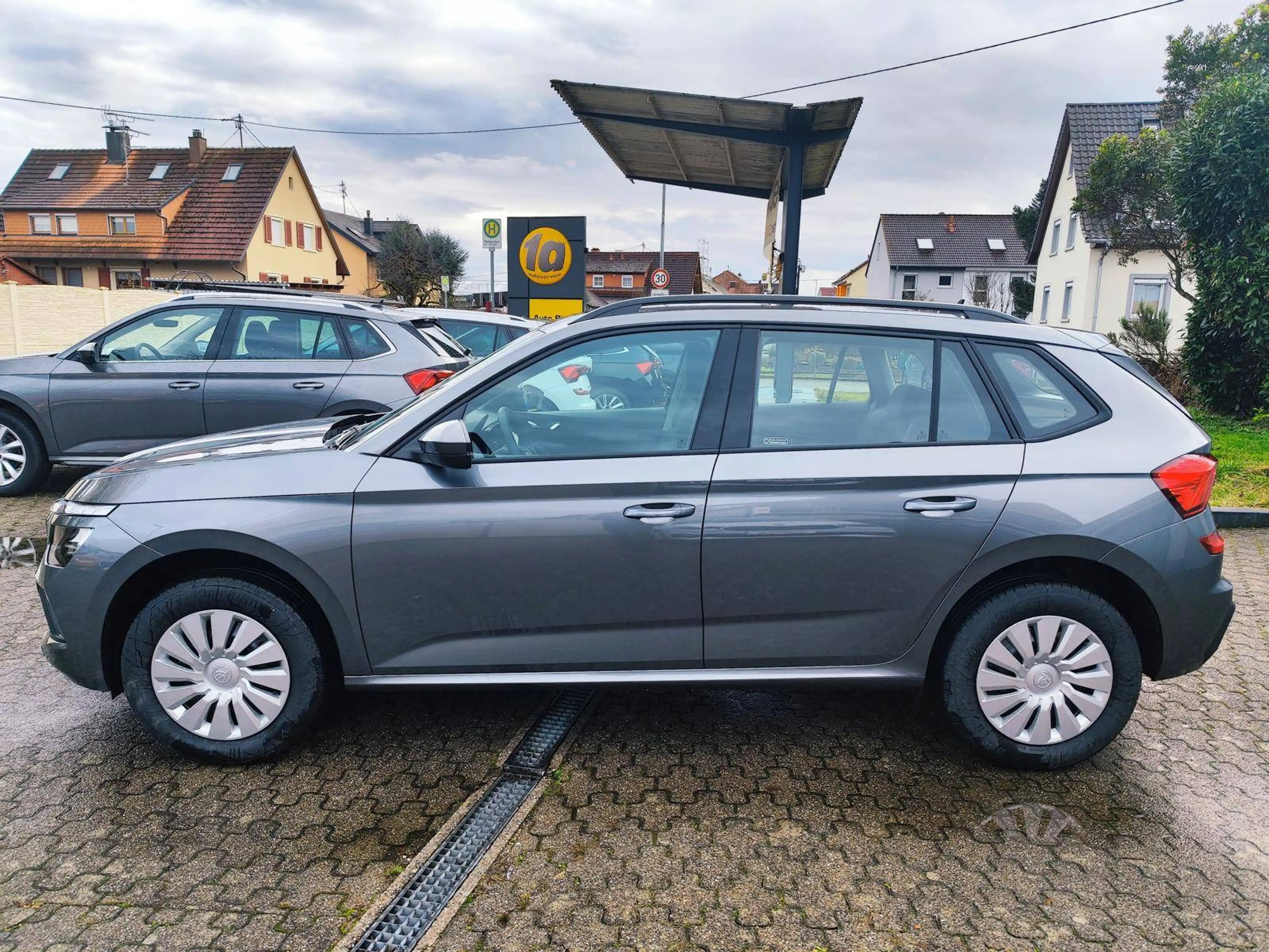 Skoda Kamiq Kamiq Selection 115PS AHK PDC v+h + Kamera Klima — photo 3