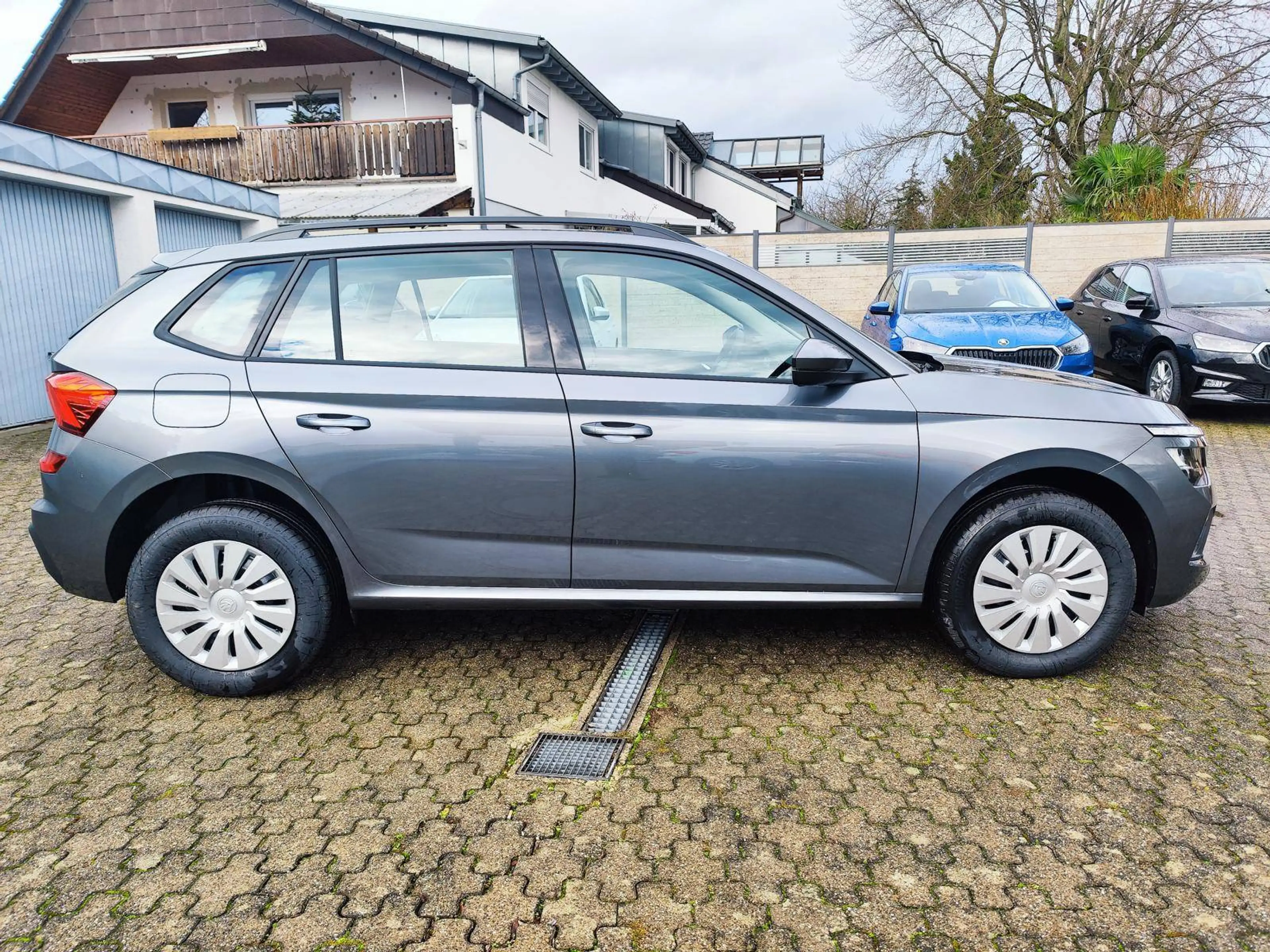 Skoda Kamiq Kamiq Selection 115PS AHK PDC v+h + Kamera Klima — photo 6