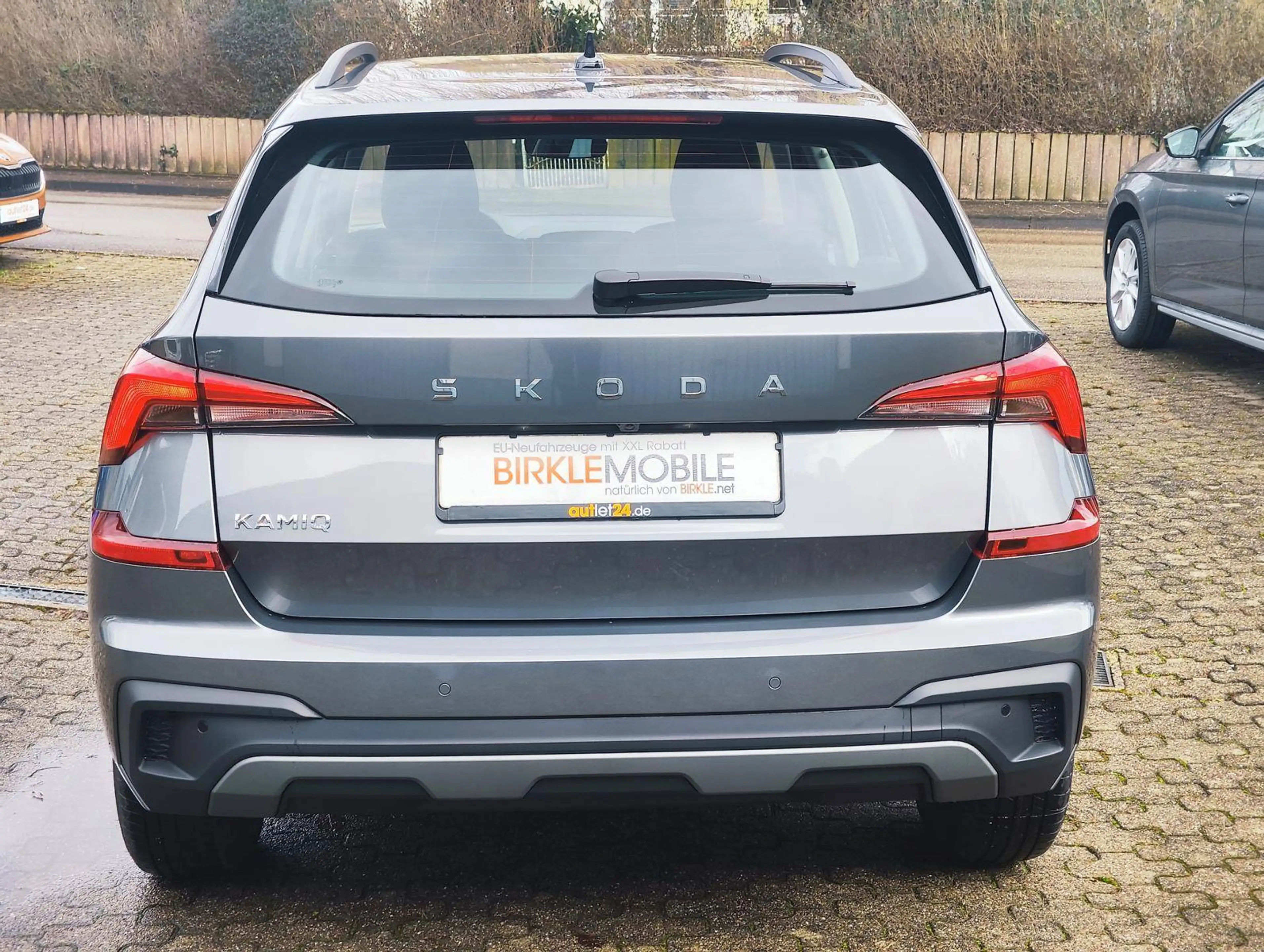 Skoda Kamiq Kamiq Selection 115PS AHK PDC v+h + Kamera Klima — photo 4