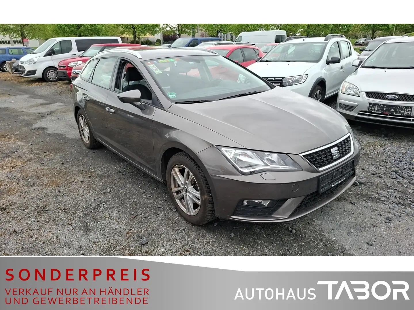 SEAT Leon ST 1.6 TDI Style Navi PDC AHK LM SHZ MFL - 2