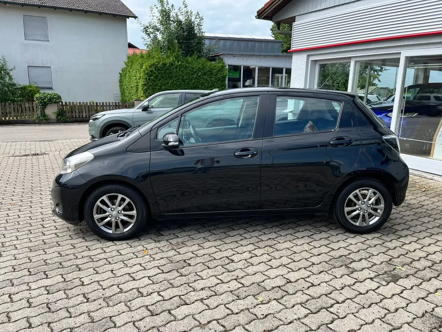 Toyota Yaris 1,33-l-Dual-VVT-i Edition 2014 Black - 2