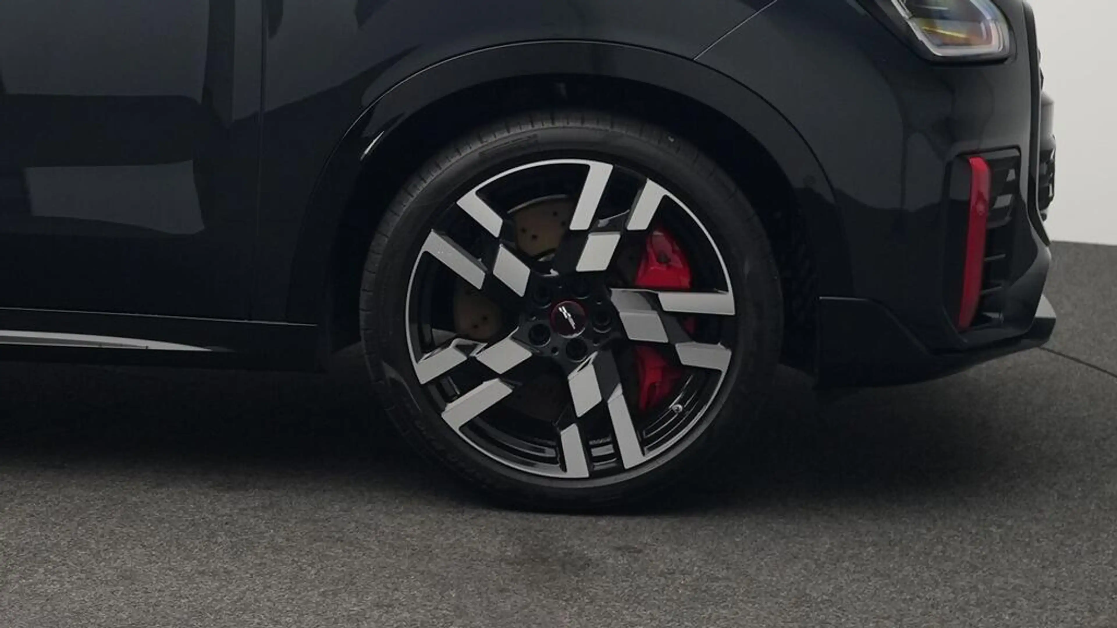 MINI JCW Countryman All4 John Cooper Works Trim — photo 10