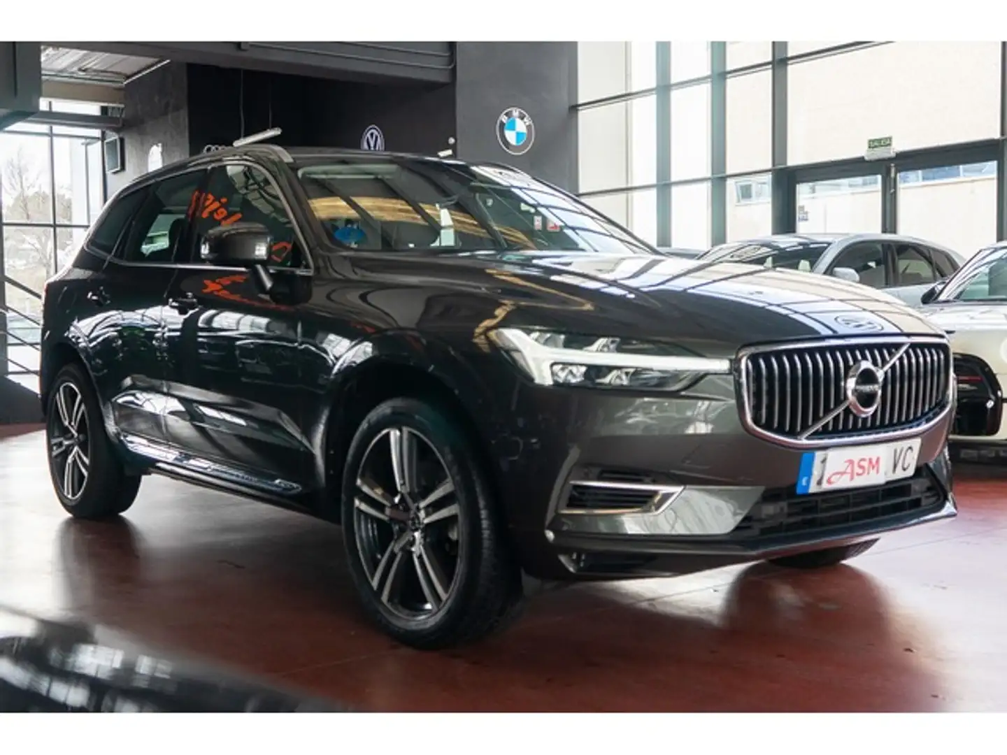 Volvo XC60 T6 Recharge Inscription Grau - 2