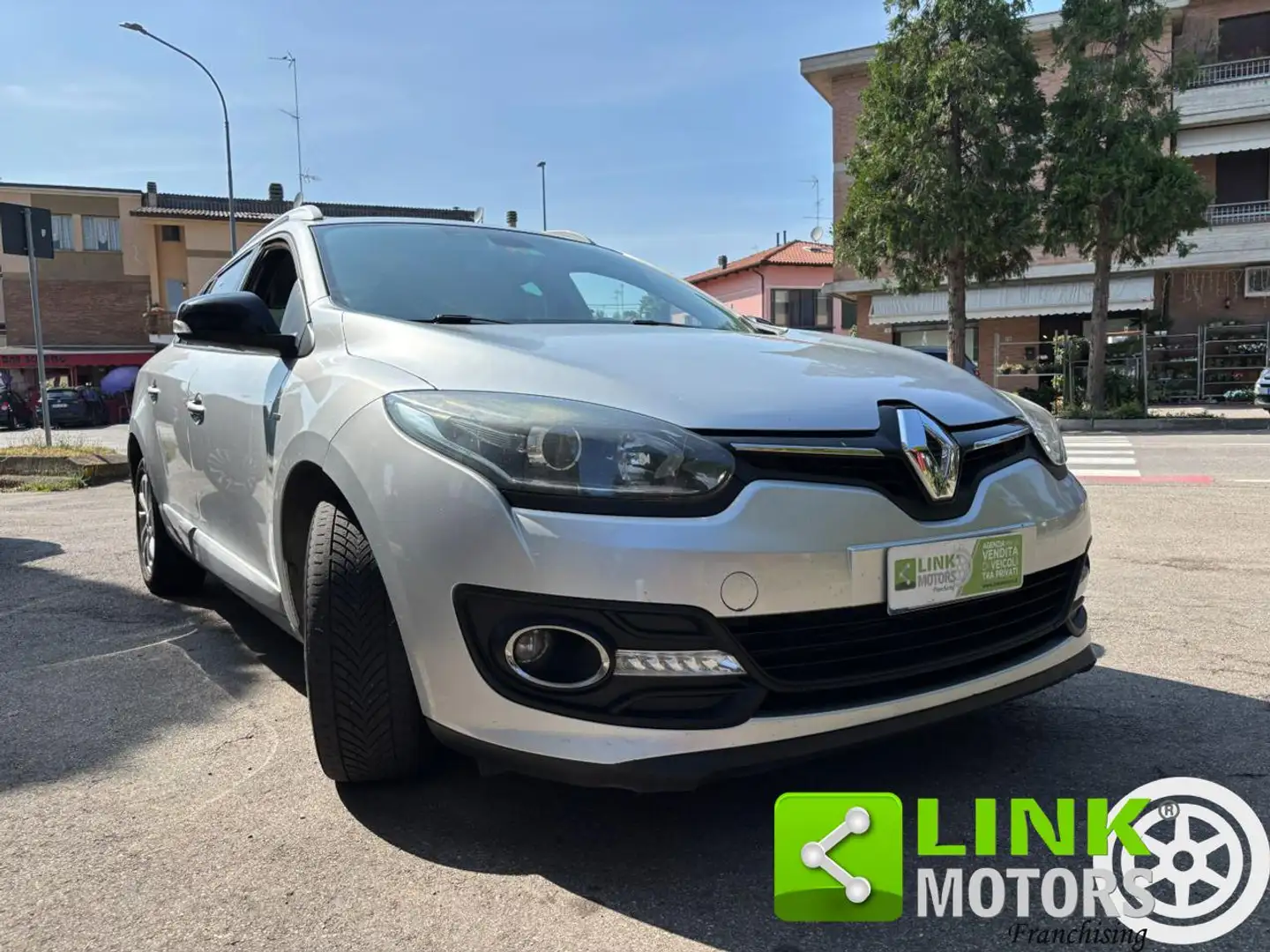 Renault Megane dCi 110CV EDC SporTour Limited Gris - 1