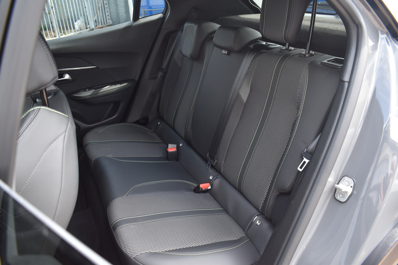 Peugeot e-2008 EV GT Avantage 54 kWh Airco | Navigatie | Keyless — photo 11
