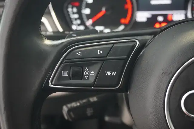 Audi A4 view 12