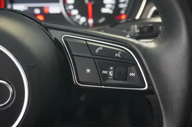 Audi A4 view 13